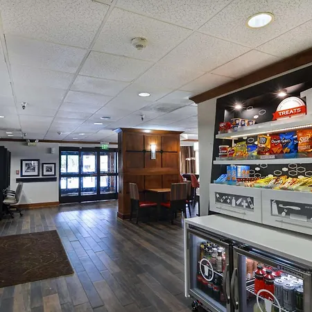 Hampton Inn Memphis-Poplar-3