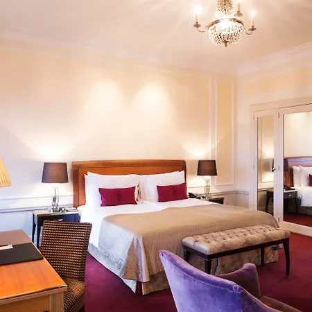 Hotel Bellevue Palace Bern-3