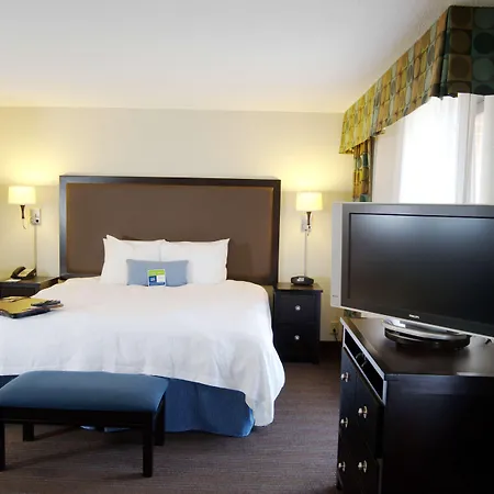 Hampton Inn & Suites Nashville-Downtown-3