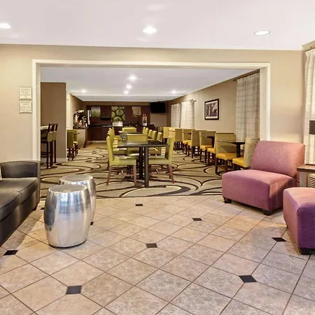 La Quinta By Wyndham Harrisburg Airport Hershey-3