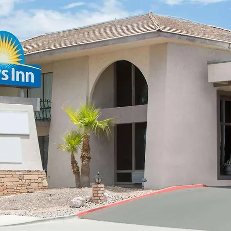 Days Inn By Wyndham Lake Havasu-3