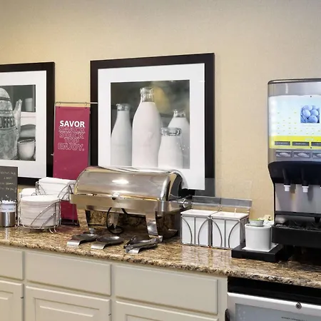 Hampton Inn & Suites Baton Rouge - I-10 East-3
