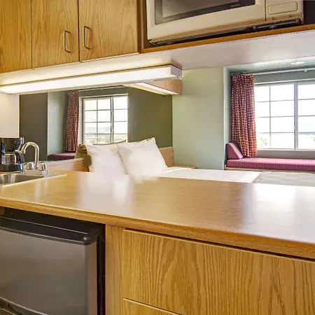 Microtel Inn & Suites By Wyndham Albuquerque West-3