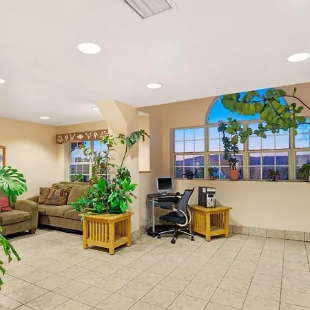 Microtel Inn & Suites By Wyndham Albuquerque West-2