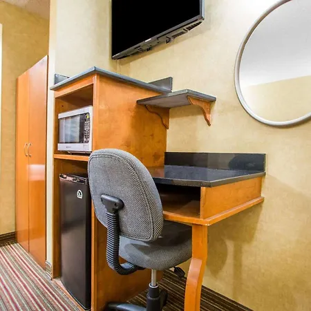 Quality Inn & Suites North-Polaris-2