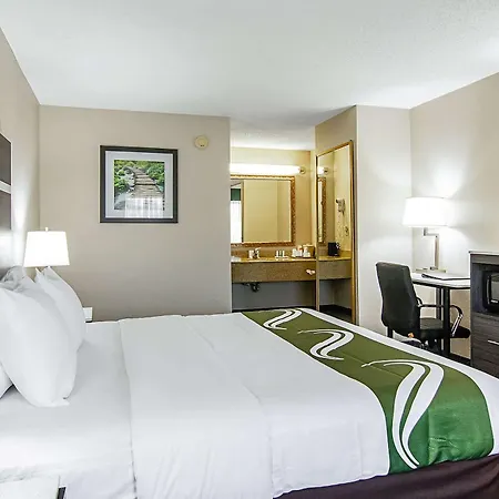 Quality Inn Savannah I-95-2