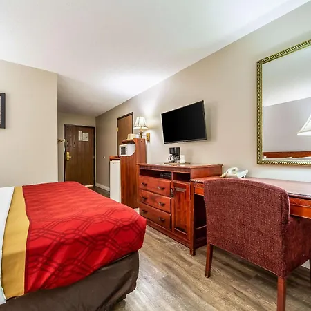 Econo Lodge Lincoln-2