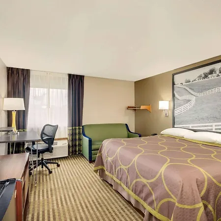 Super 8 By Wyndham Lexington Hamburg Area-3