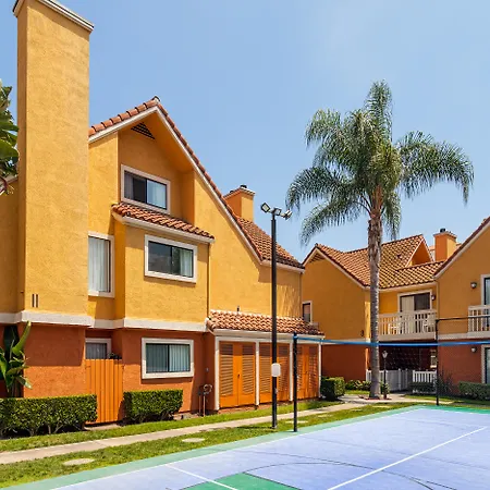 Clementine Hotel & Suites Anaheim-2