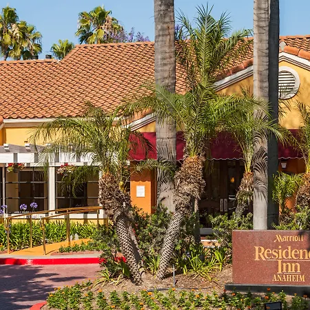Clementine Hotel & Suites Anaheim-3