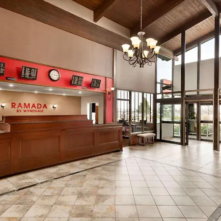 Ramada By Wyndham Spokane Airport-2