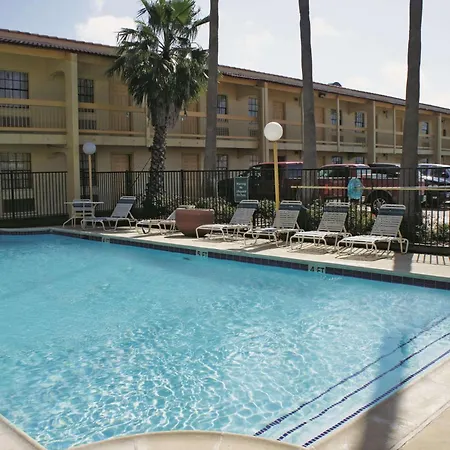 La Quinta Inn By Wyndham Clute Lake Jackson-2