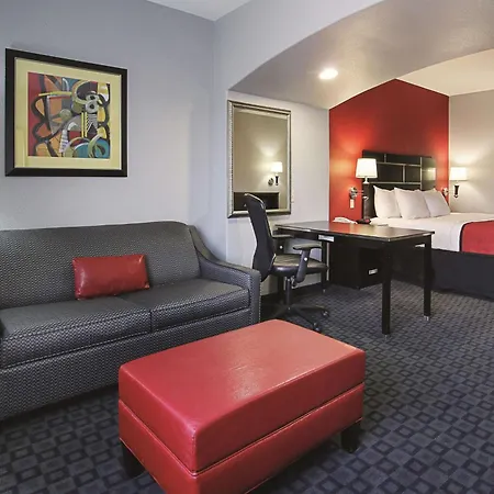 La Quinta Inn & Suites By Wyndham South Dallas - Hutchins-2