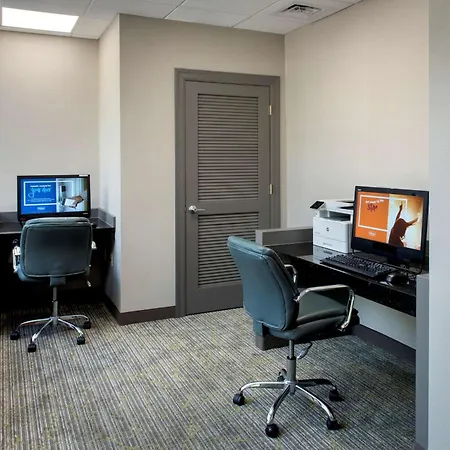 Hampton Inn Middletown-2