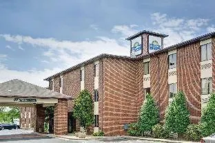 Days Inn & Suites By Wyndham Hickory-2