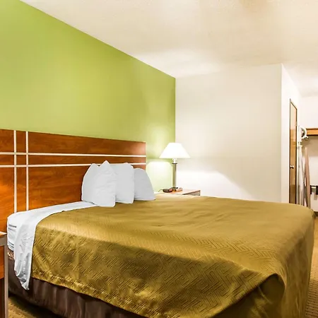 Econo Lodge Inn & Suites Pekin - Peoria Area-3