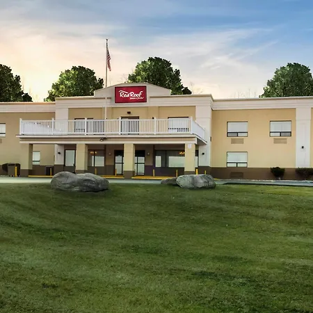 Red Roof Inn & Suites Newburgh - Stewart Airport West Point-3