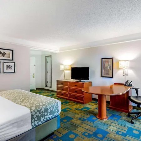 La Quinta Inn & Suites By Wyndham Fremont Silicon Valley-2