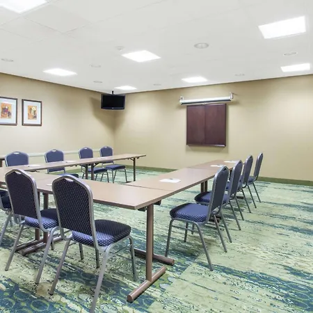 Hampton Inn & Suites Albany-Airport-3
