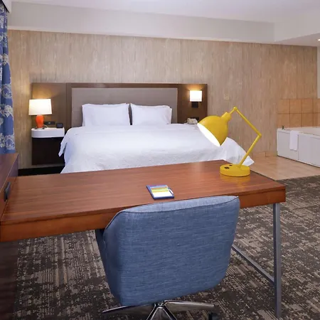 Hampton Inn & Suites Wilmington-2