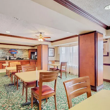 Baymont By Wyndham Kalamazoo East-2