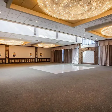 Days Inn & Suites By Wyndham Rochester Hills Mi-2