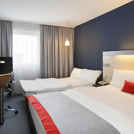 Holiday Inn Express Frankfurt Messe By Ihg-3