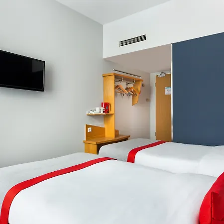 Holiday Inn Express Frankfurt Airport By Ihg-3