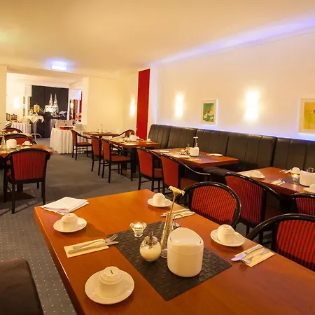 Hansadom Hotel Köln-3