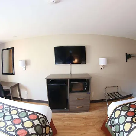 Super 8 By Wyndham Portsmouth-3