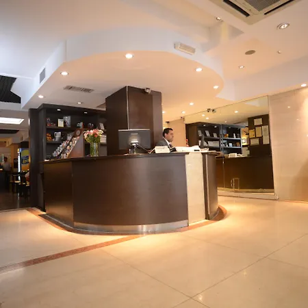 Up Viamonte Hotel-3