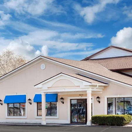 Howard Johnson By Wyndham Niagara Falls-3