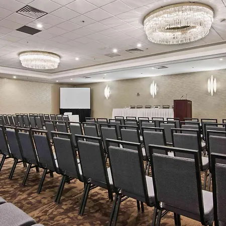 Best Western Premier Calgary Plaza Hotel & Conference Centre-3