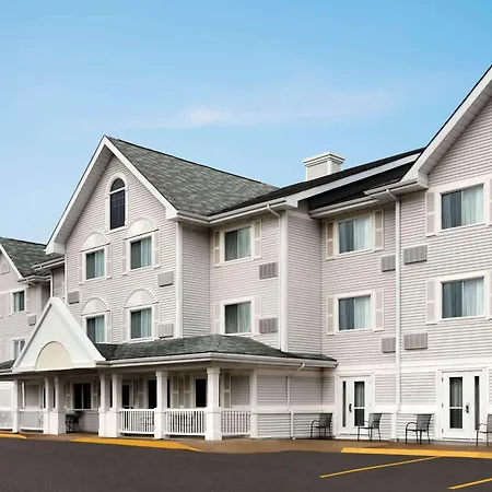 Travelodge Suites By Wyndham Moncton-2