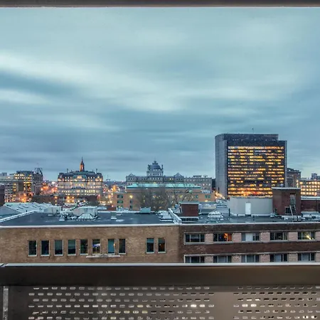Hotel Faubourg Montreal Centre-Ville Downtown-3