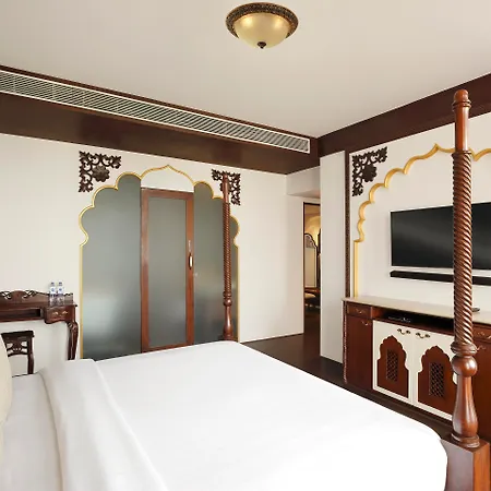 Novotel Mumbai Juhu Beach-3