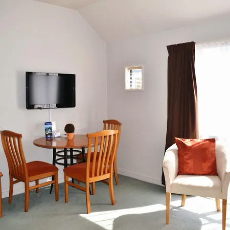 Bush Inn Court Motel-2