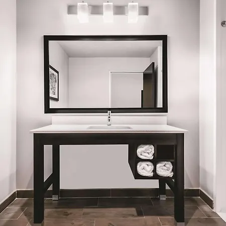 La Quinta By Wyndham Mcallen Convention Center-2