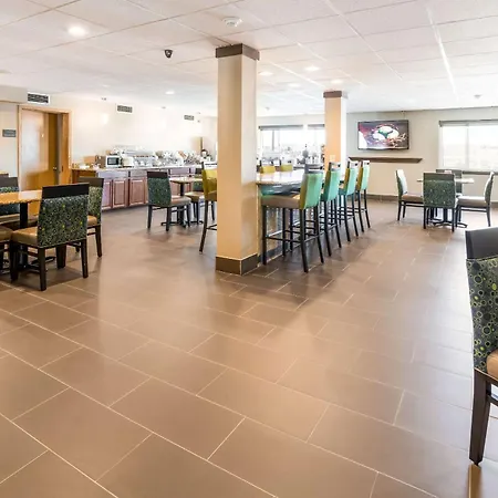 Comfort Inn Waukesha - Milwaukee West-3