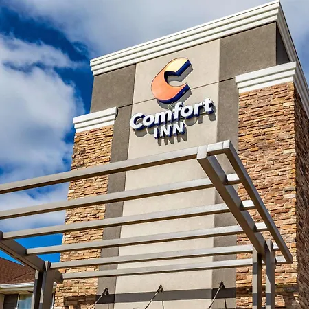 Comfort Inn Waukesha - Milwaukee West-2
