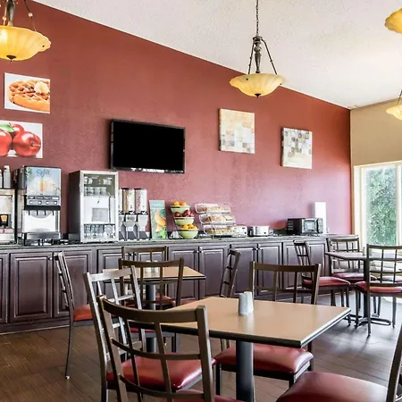 Quality Inn & Suites Elizabethtown-3