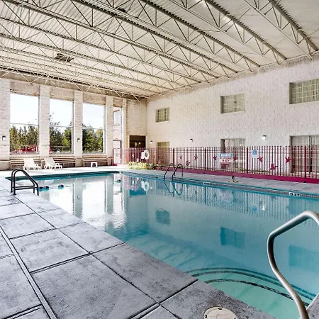Quality Inn & Suites Paragould-2