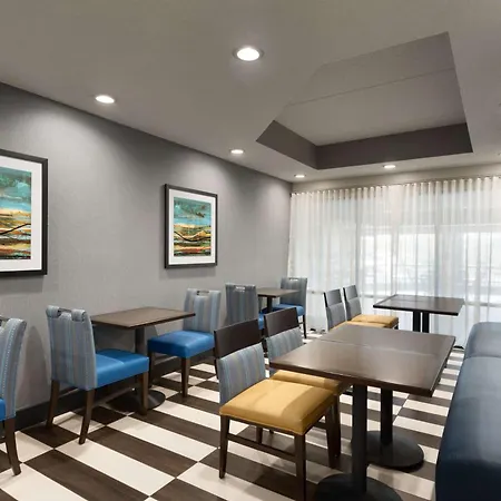 Hampton Inn Appleton-Fox River Mall Area-3