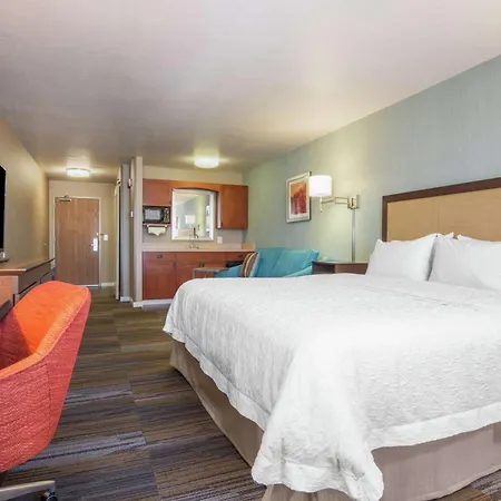 Hampton Inn & Suites Los Alamos-2