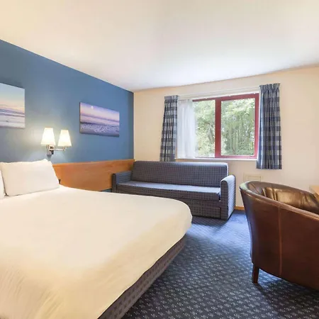 Days Inn Magor-2