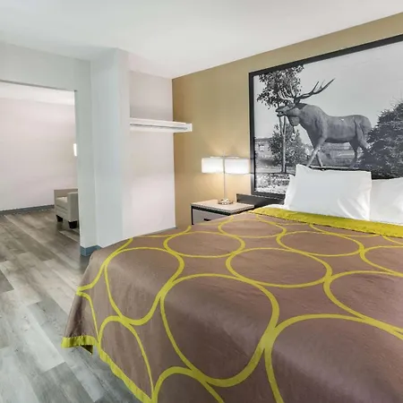 Super 8 By Wyndham Amarillo West-3