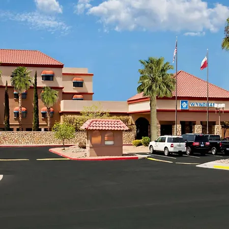 Wyndham El Paso Airport And Water Park-3