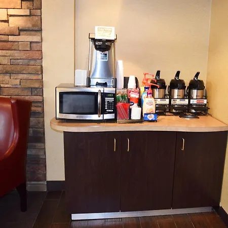 Red Roof Inn Plus+ Pittsburgh East - Monroeville-2