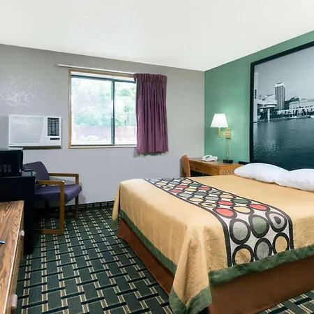 Super 8 By Wyndham Twinsburg/Cleveland Area-2