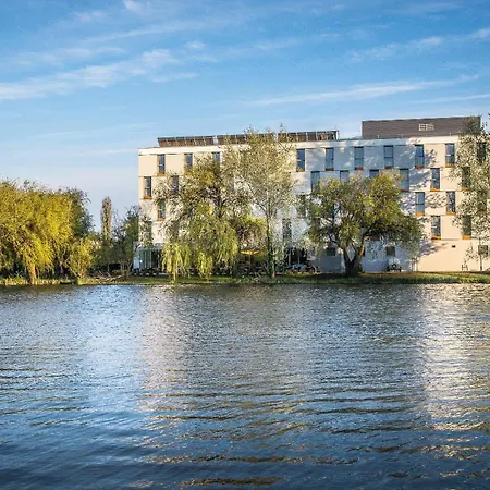 Best Western Plus Lakeside Hotel-3